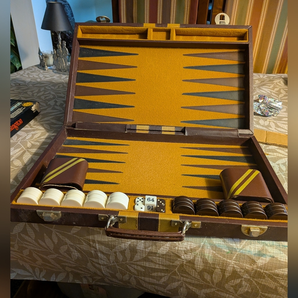 Classic Backgammon Set with Brown and Yellow Design Made In Korea By PS